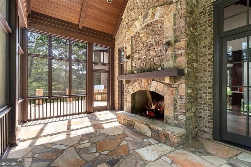 989 Middle Fork Trail Suwanee - 30
