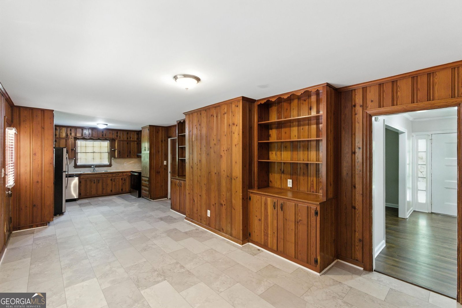 2511 Meadow Lark Drive East Point - 14