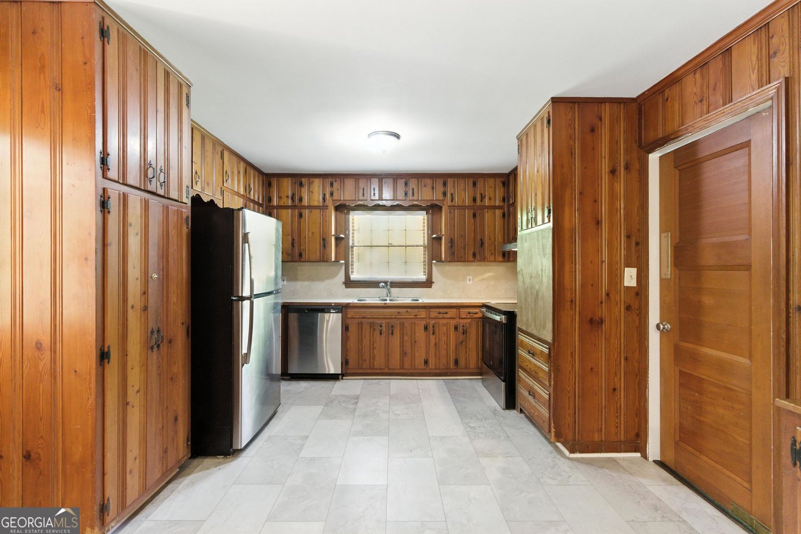 2511 Meadow Lark Drive East Point - 17