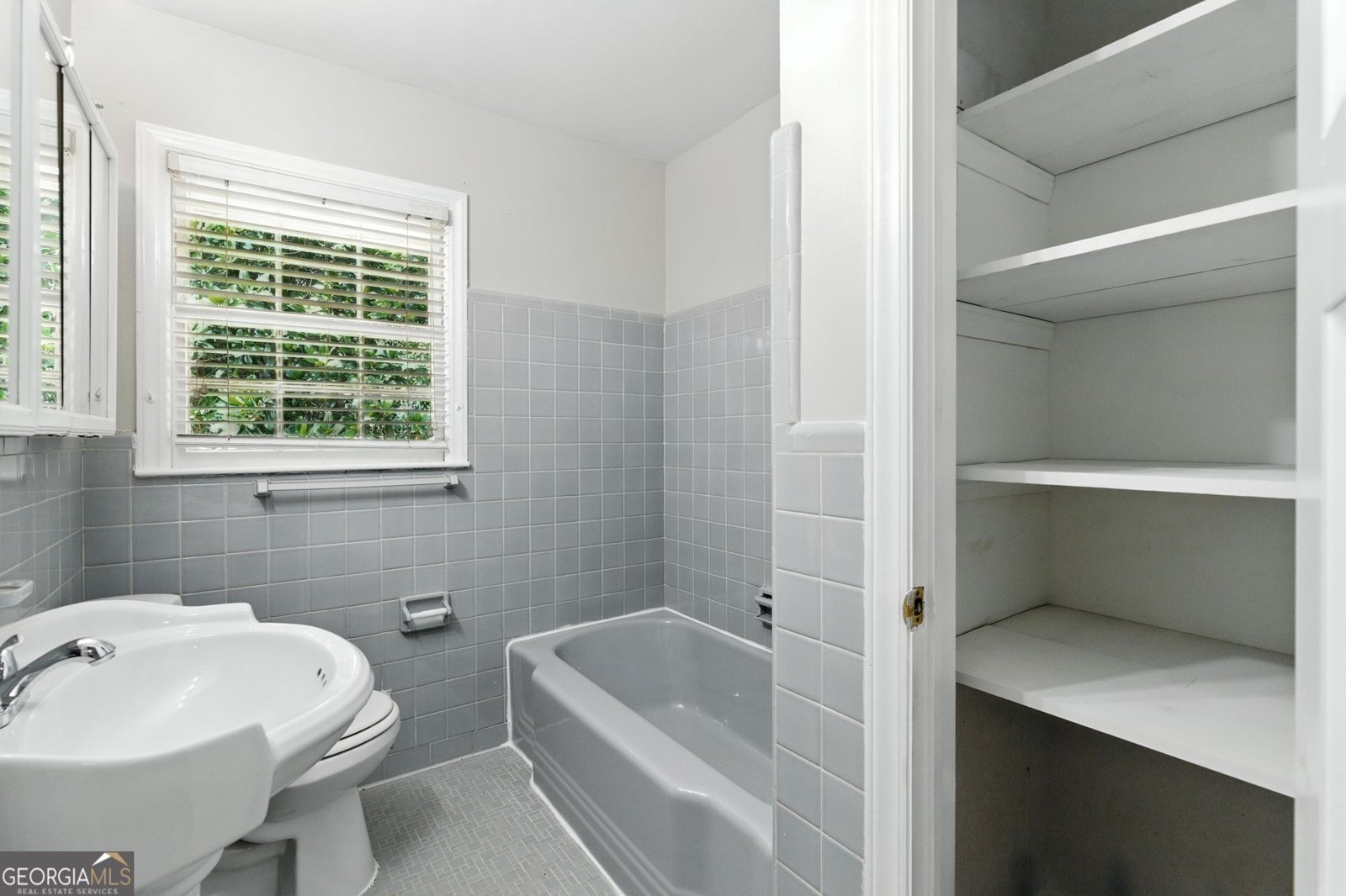 2511 Meadow Lark Drive East Point - 20
