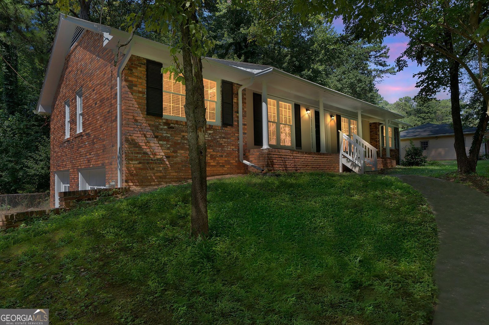 2511 Meadow Lark Drive East Point - 8