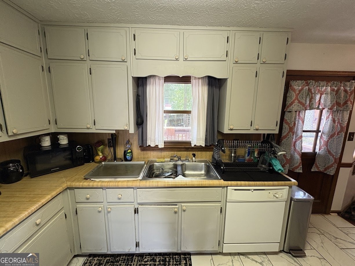 557 Greenview Avenue Conyers - 4