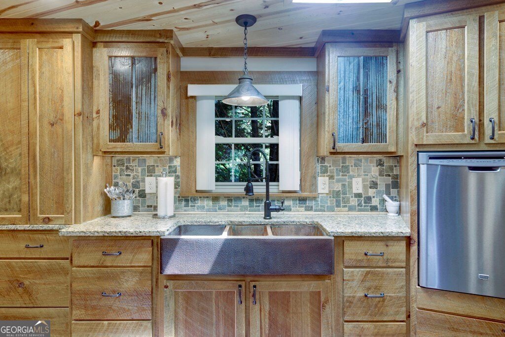 731 Gage Drive Hiawassee - 11