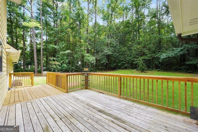 50 OAK LEAF Drive Stockbridge - 39