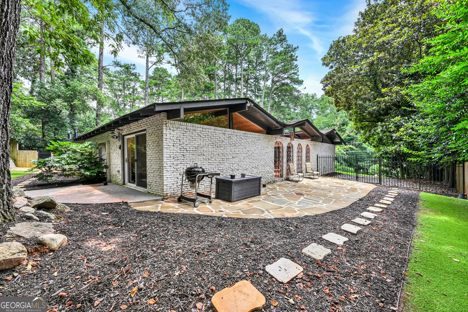 2042 Amberwood Way Atlanta - 24