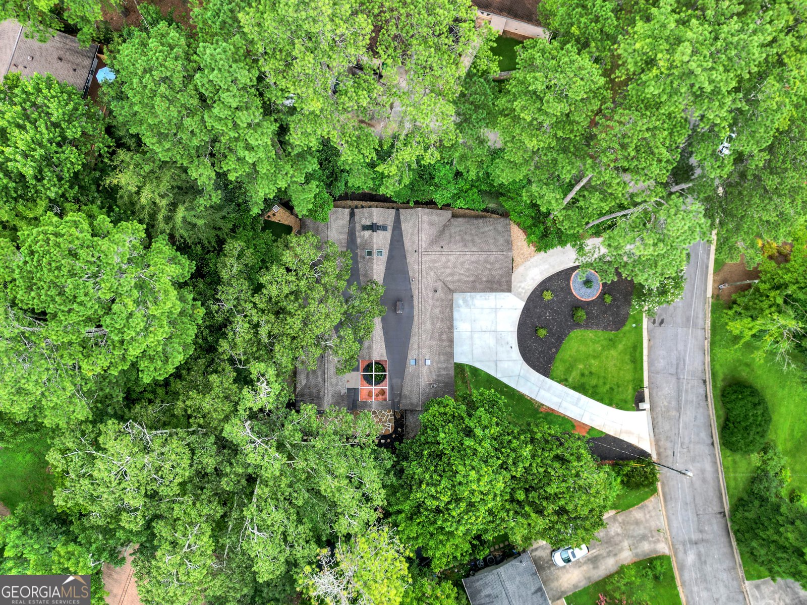 2042 Amberwood Way Atlanta - 29