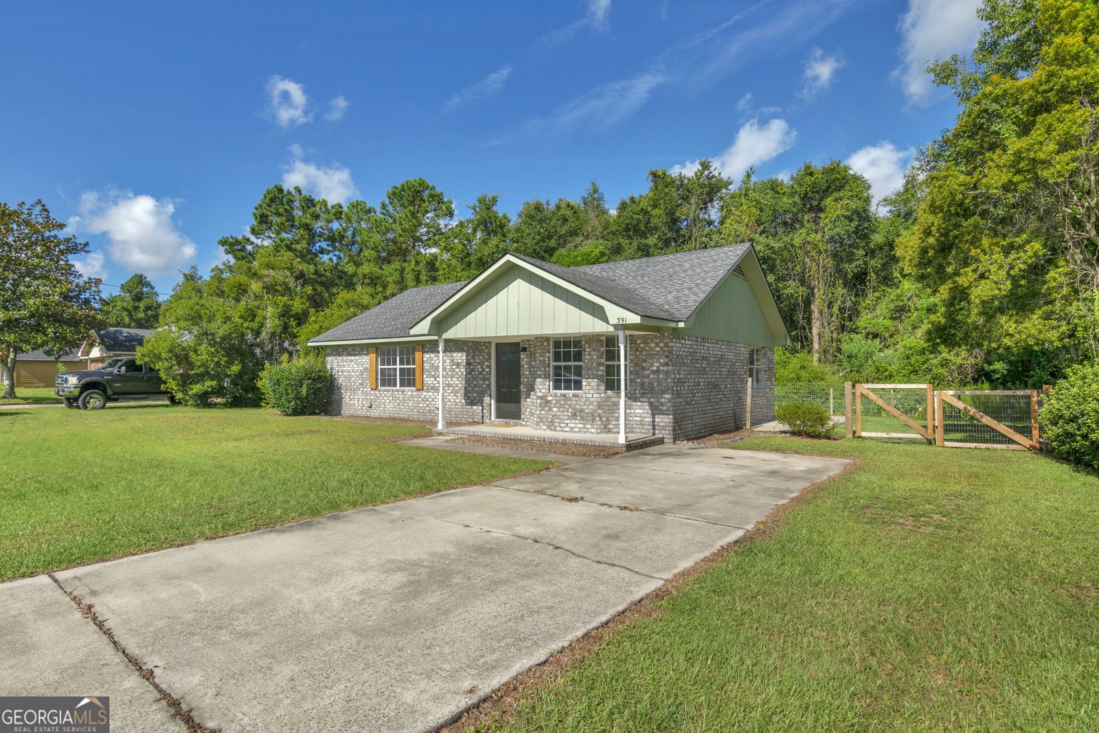 391 Sabreena Circle Hinesville - 1