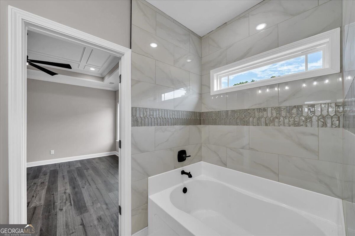212 Eric Court Byron - Photo 42