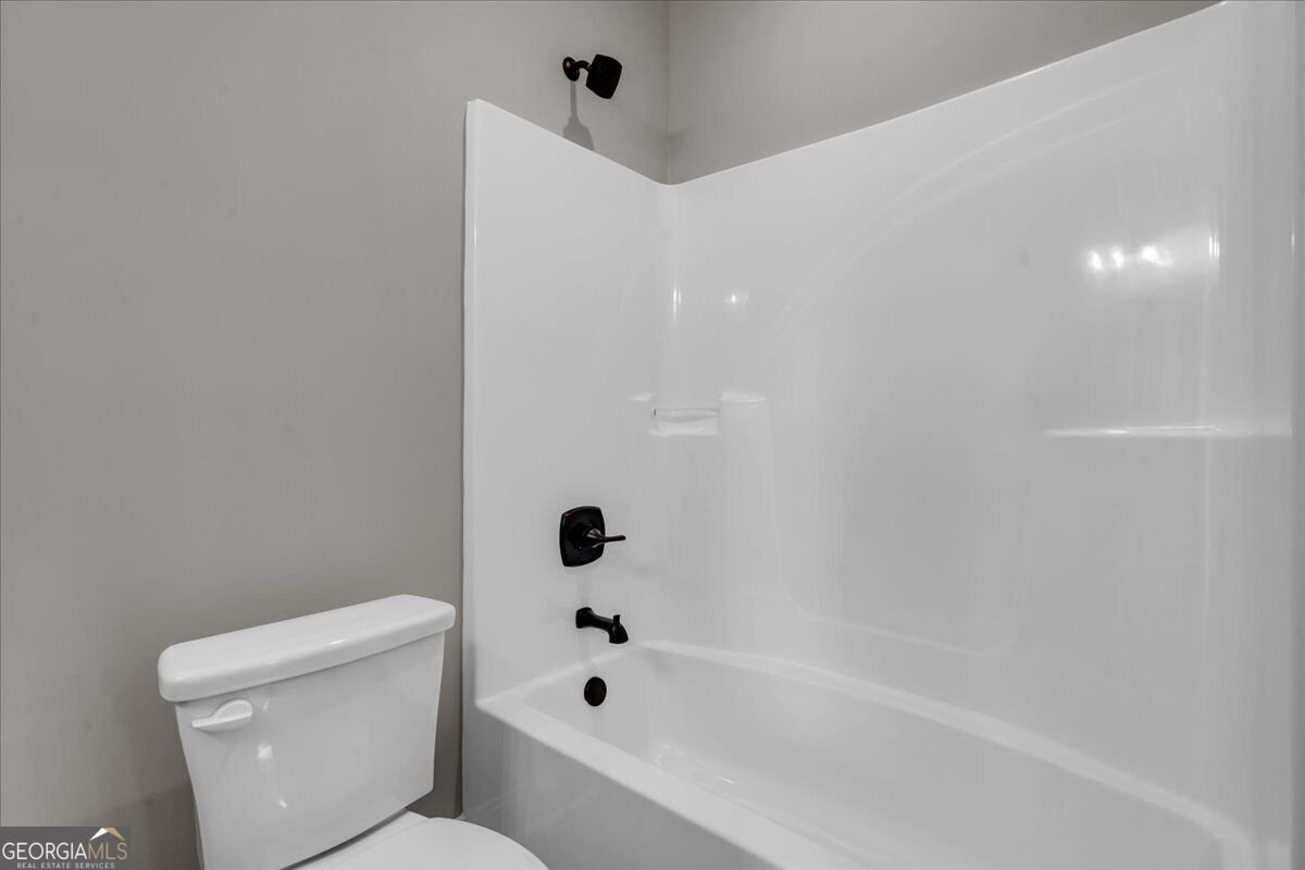 212 Eric Court Byron - Photo 48