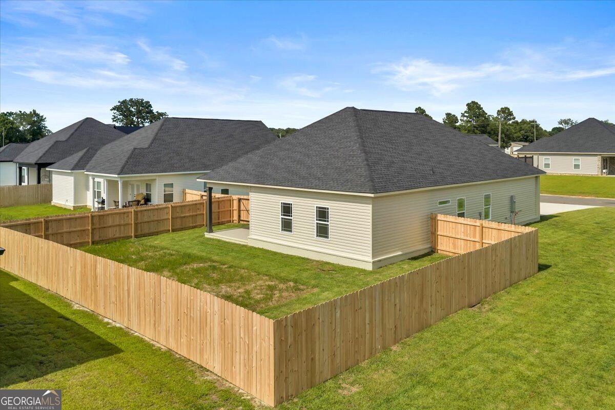 212 Eric Court Byron - Photo 57