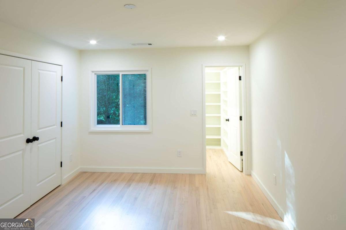 4816 Cambridge Drive Atlanta - 25
