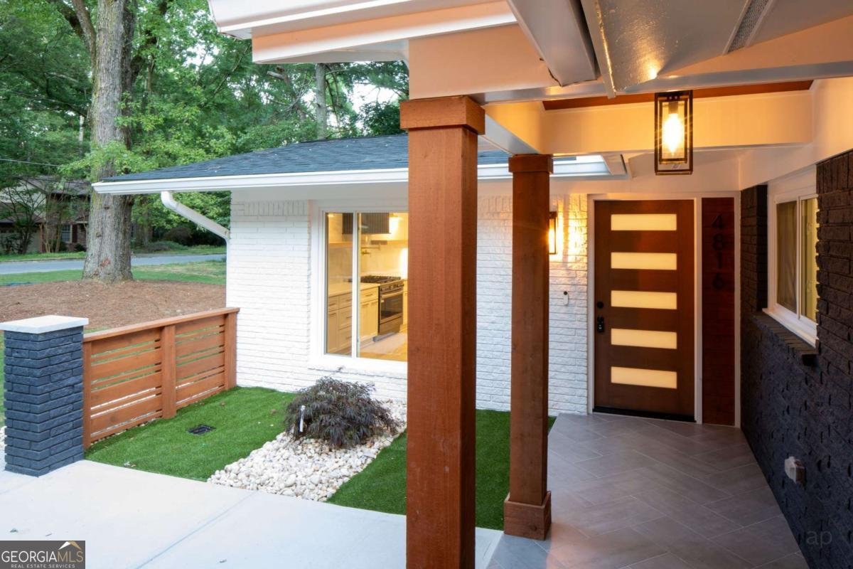 4816 Cambridge Drive Atlanta - 4
