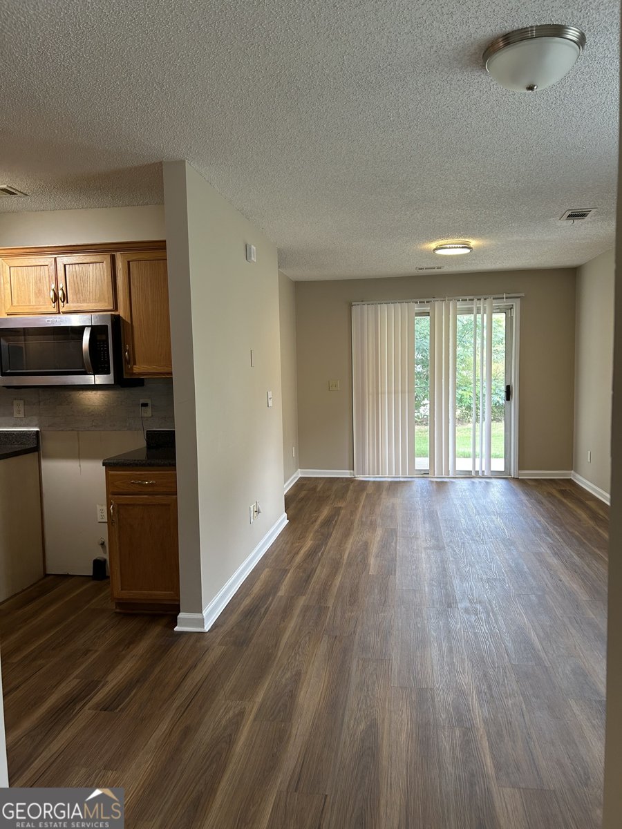 3527 Brookstone Way Union City - 1