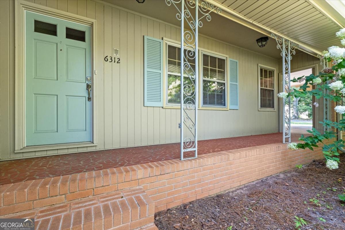 6312 Cornelia Drive Douglasville - 6