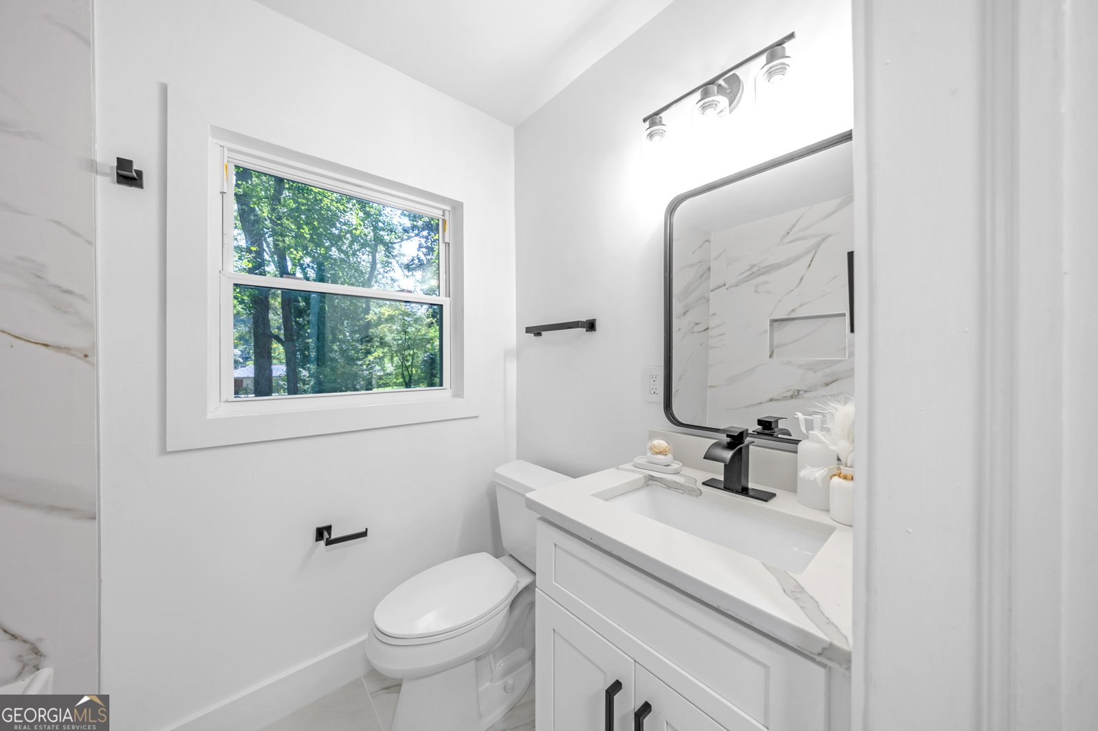 2545 Plantation Drive Atlanta - 28