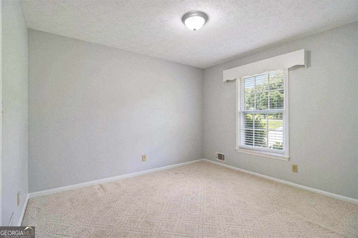 87 Grayson New Hope Road Grayson - 24