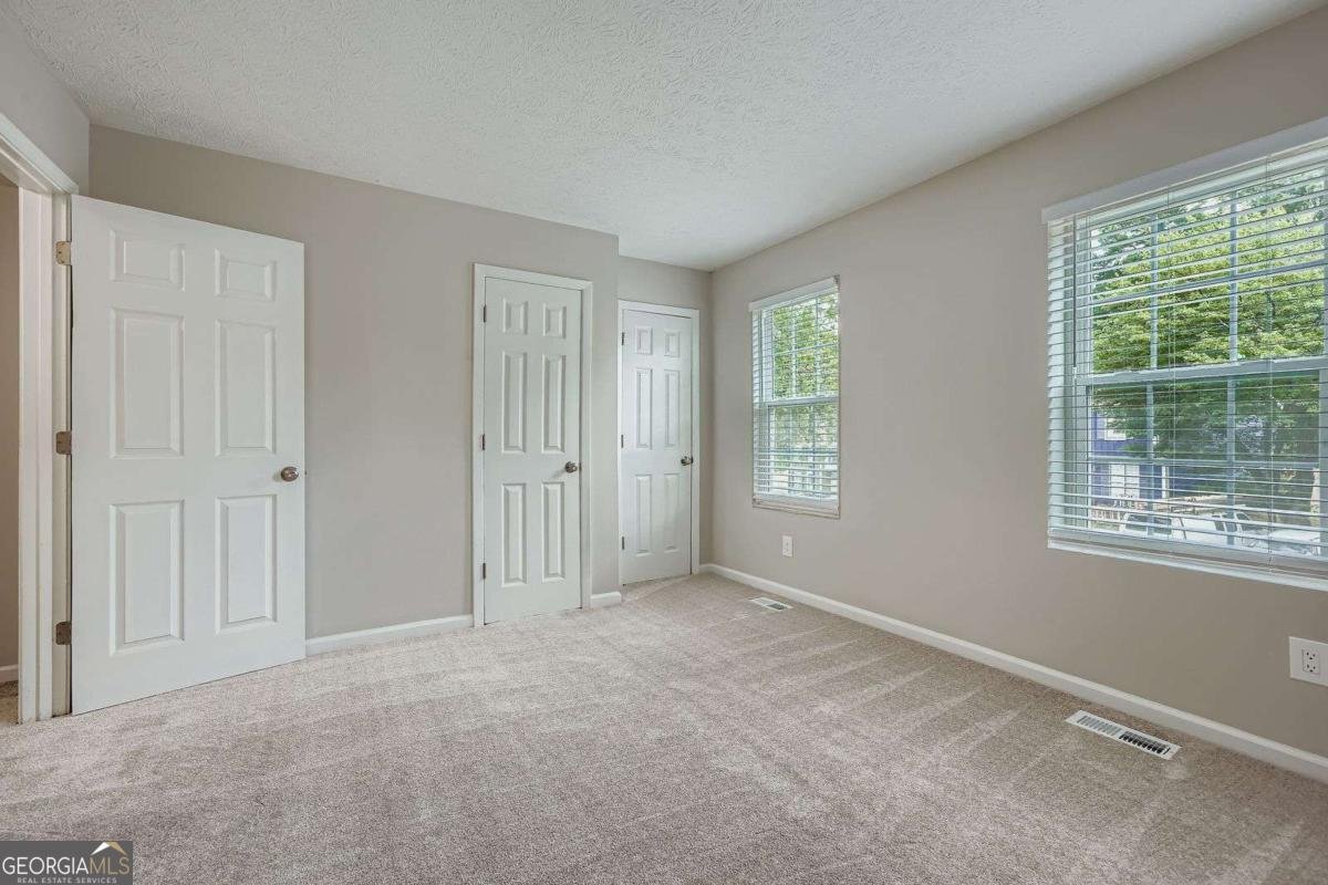 2892 Aspen Woods Entry Atlanta - 2