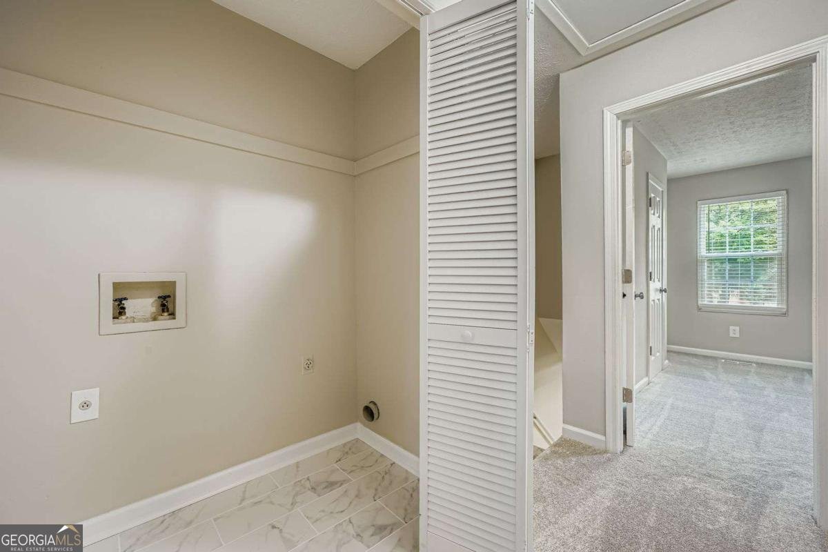 2892 Aspen Woods Entry Atlanta - 6