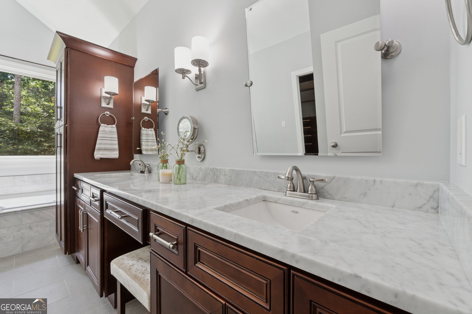 33 Rose Brooke Circle White - 18