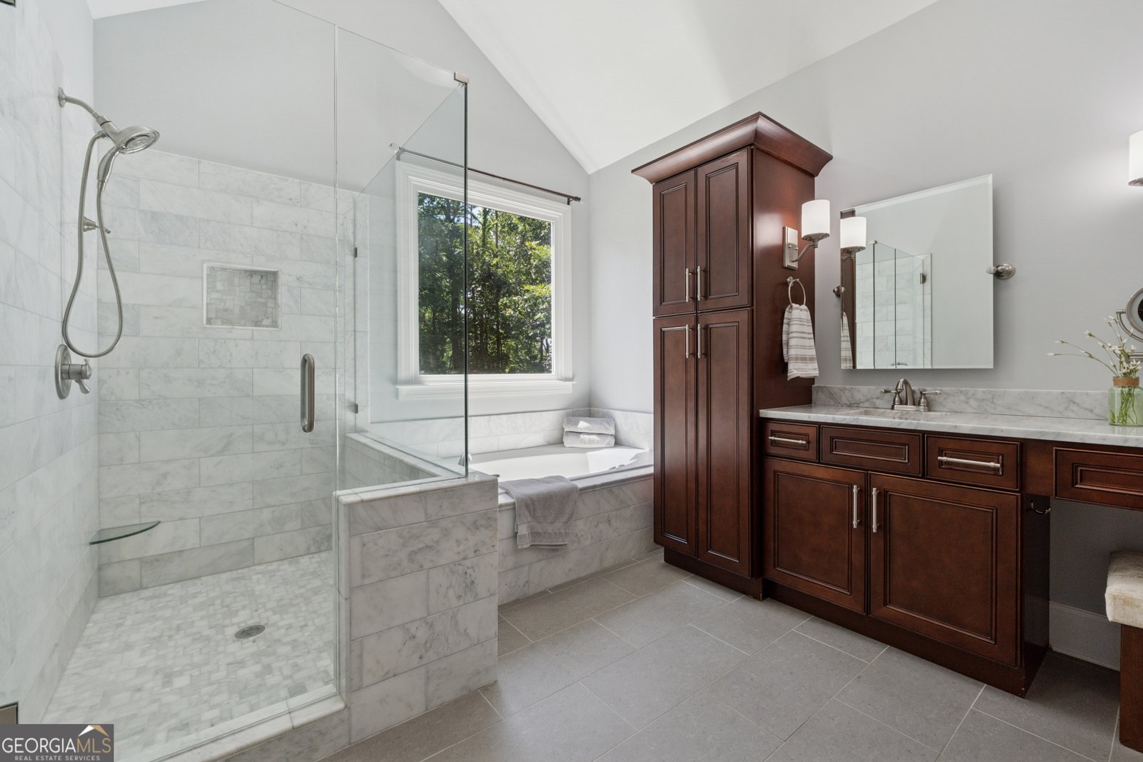 33 Rose Brooke Circle White - 19