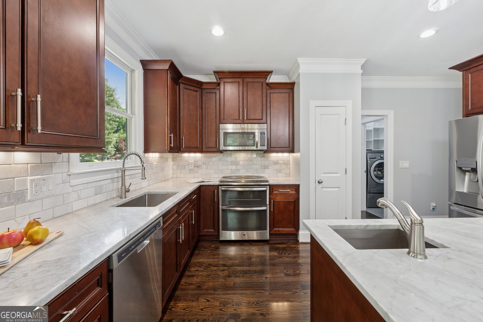 33 Rose Brooke Circle White - 8