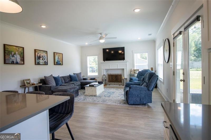 733 Wall Street Crawford - 14