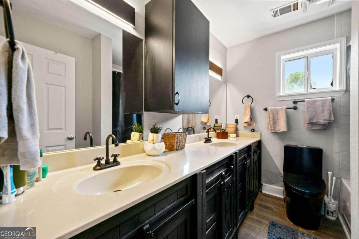 385 Ralph Mcgill Boulevard Atlanta - 16