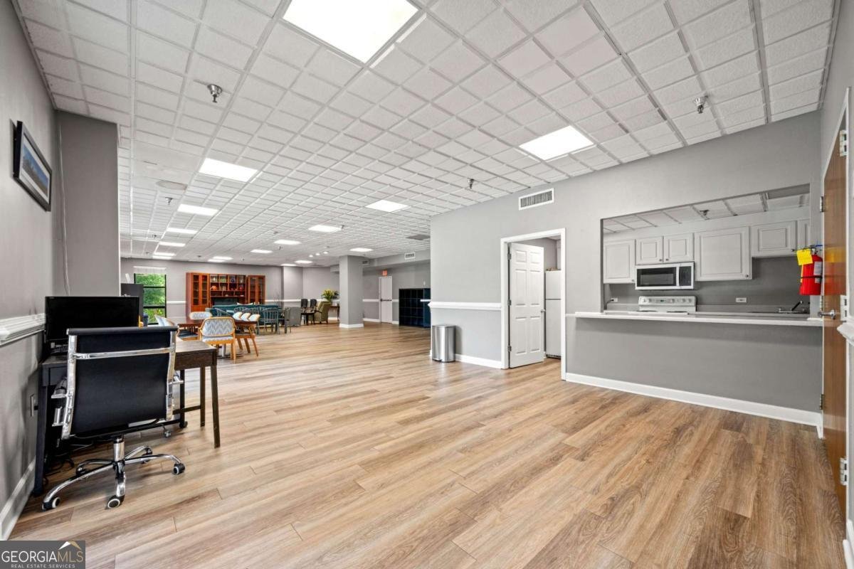 385 Ralph Mcgill Boulevard Atlanta - 28