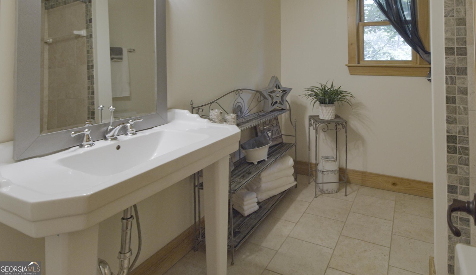 700 Sleepy River Drive Demorest - 37