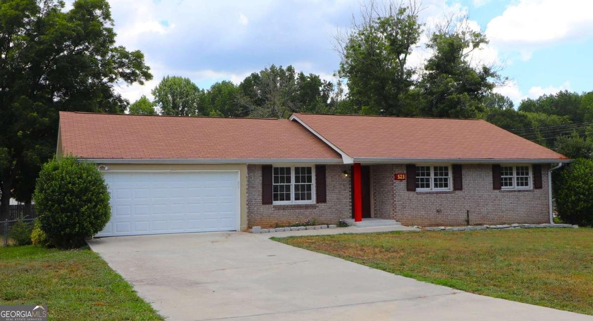 2523 MEADOWBROOK Way Snellville - 1