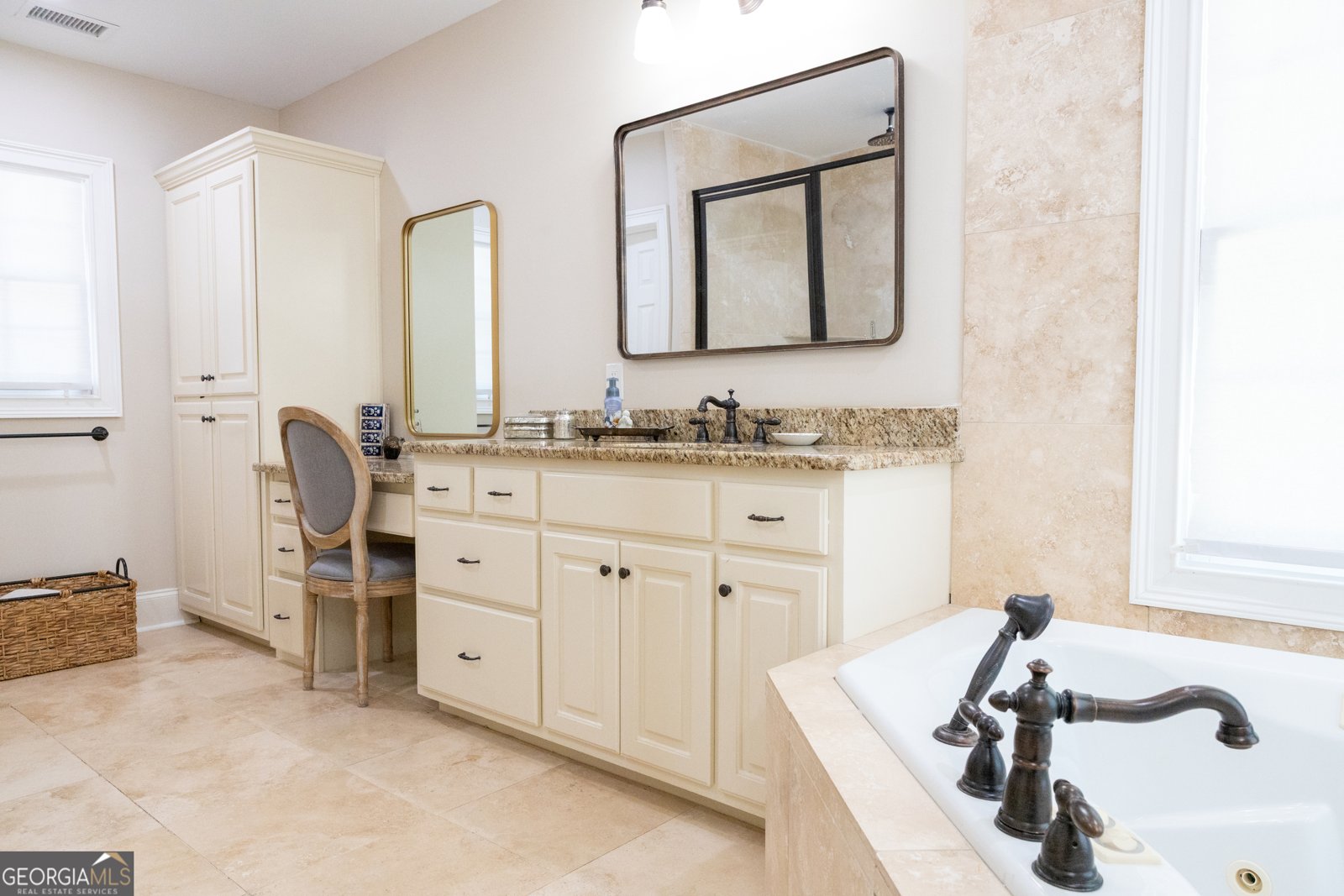 2609 Hilton Avenue Columbus - 12