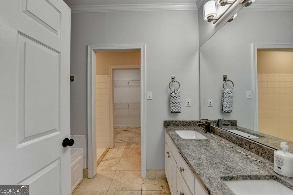1850 Glenhurst Drive Snellville - 30