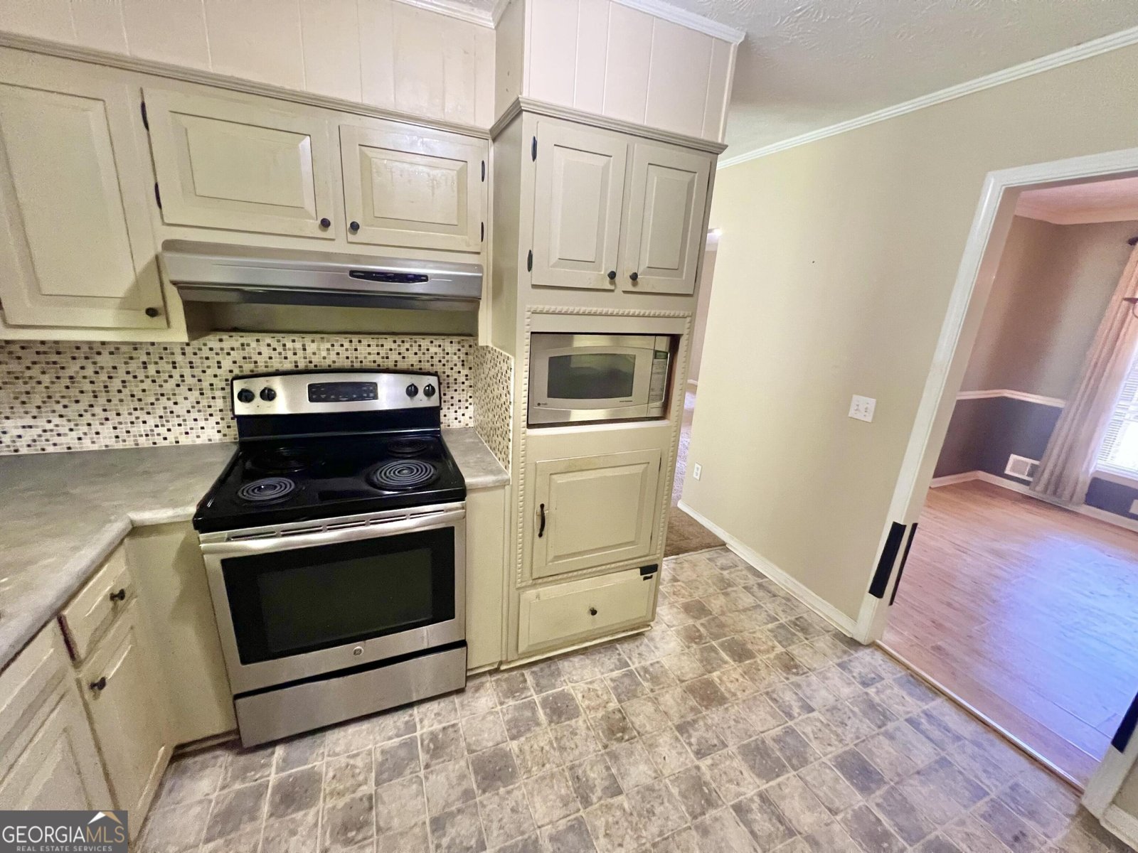2449 Due West Circle Kennesaw - 27