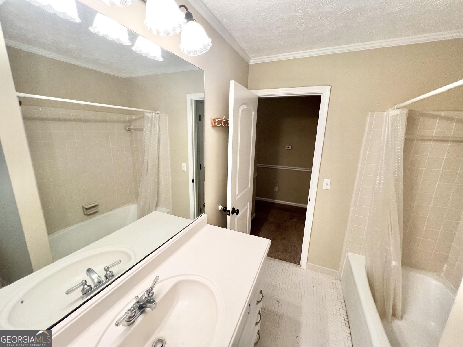 2449 Due West Circle Kennesaw - 44