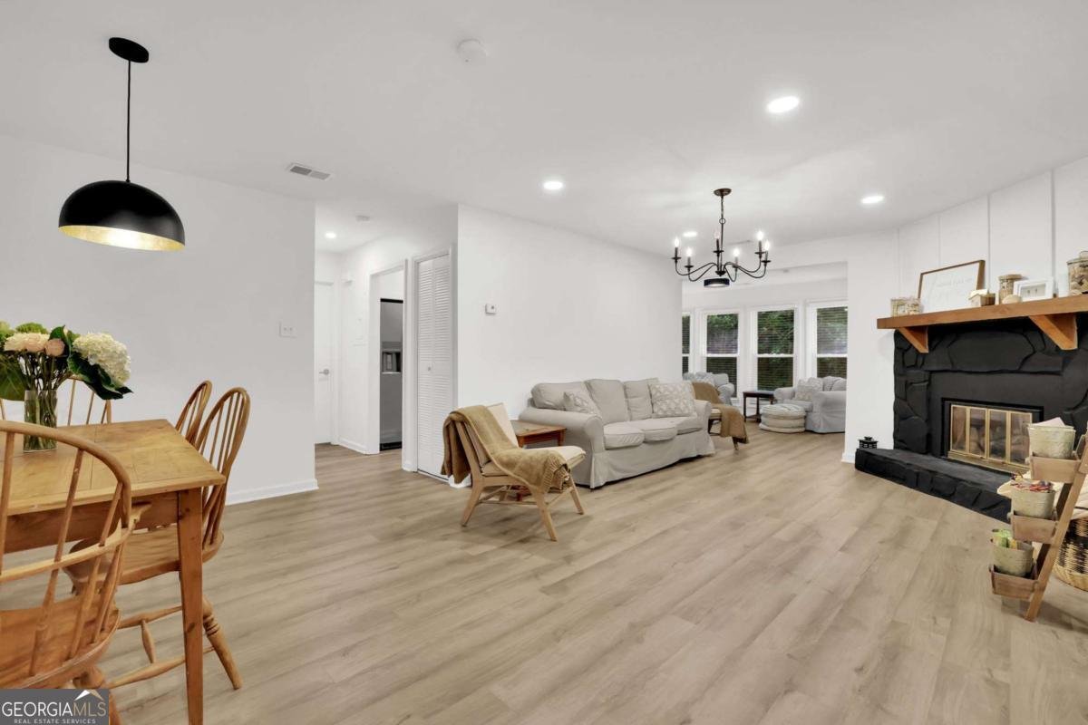 3113 Lake Pointe Circle Roswell - 17