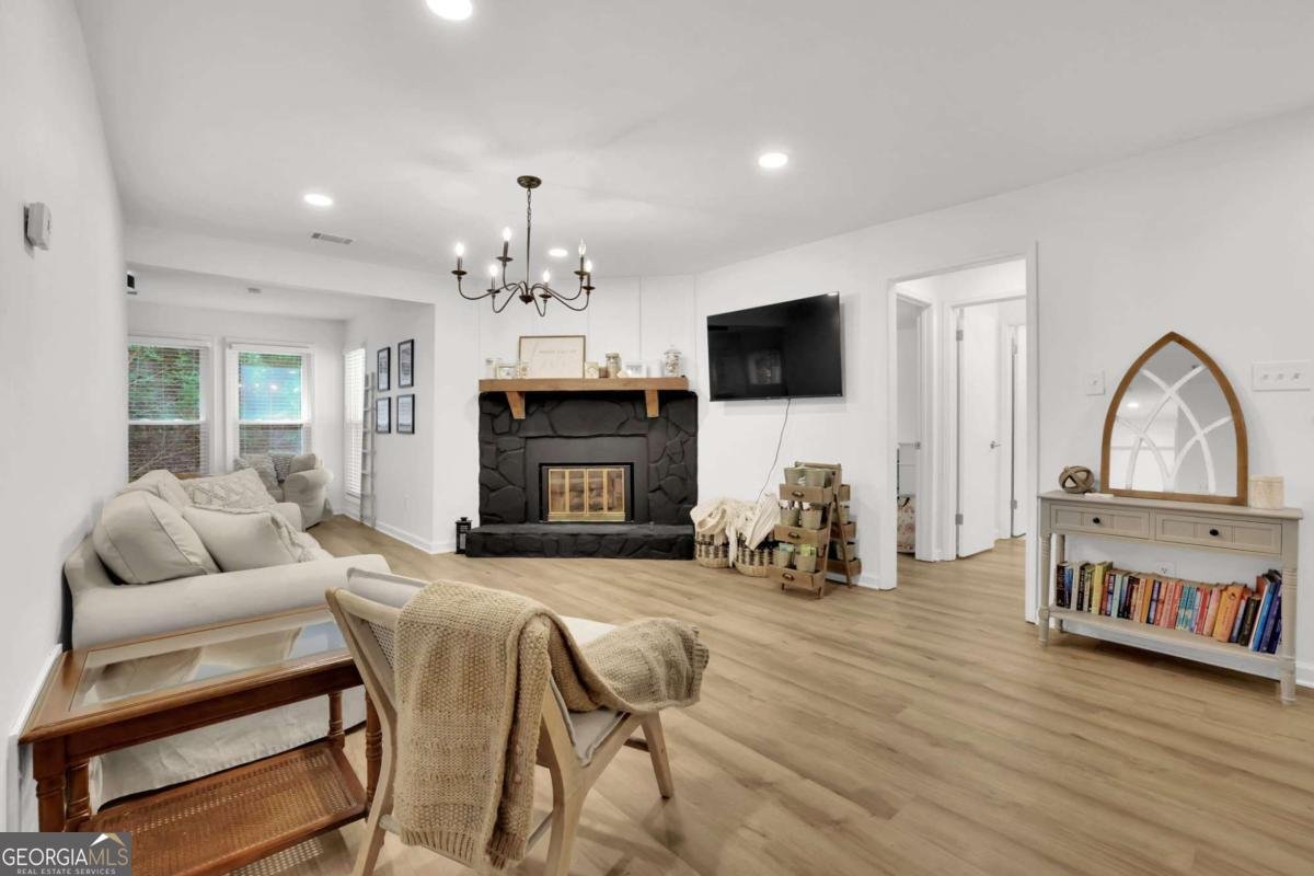 3113 Lake Pointe Circle Roswell - 19