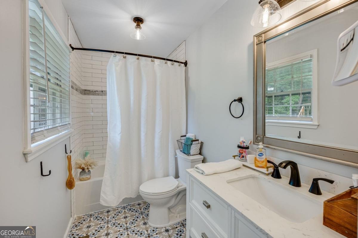 5808 Yellow Creek Road Murrayville - 45