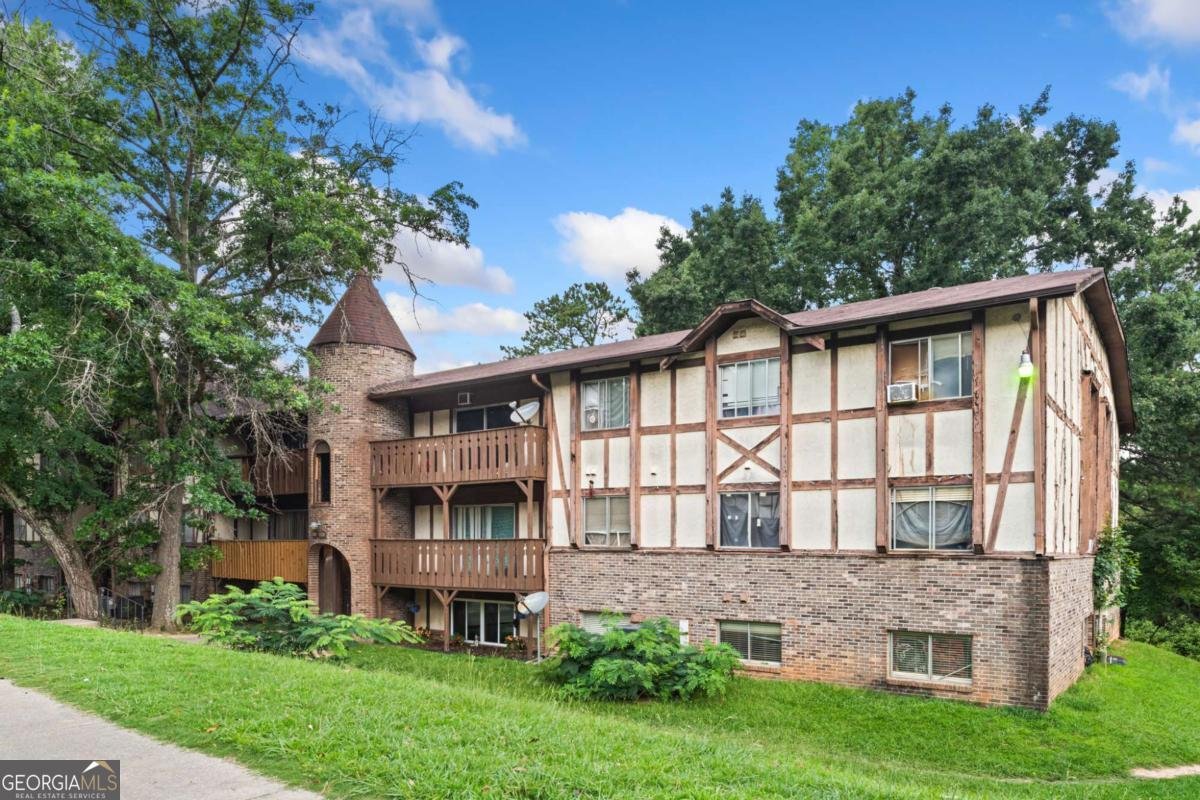 1315 Camelot Drive Atlanta - 1