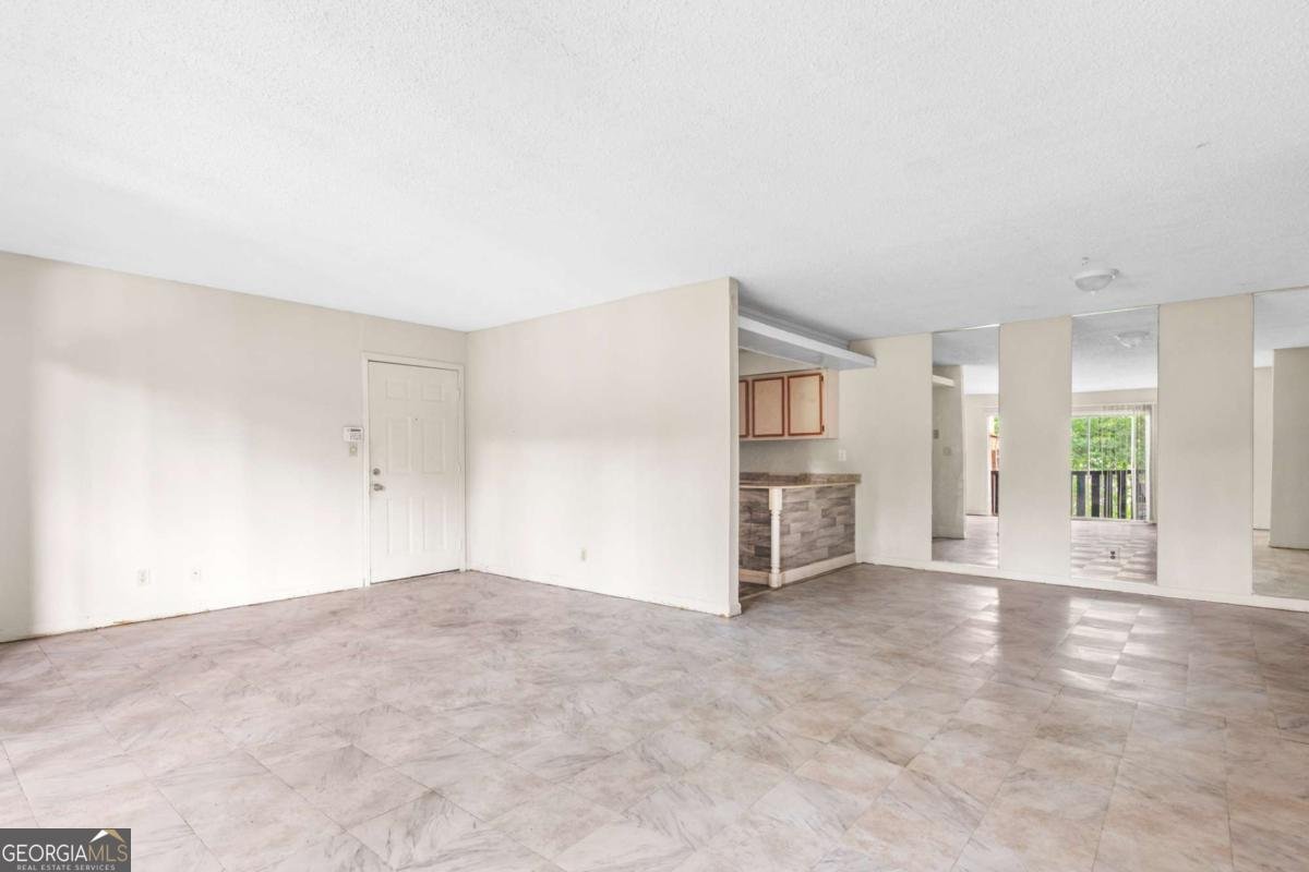 1315 Camelot Drive Atlanta - 5