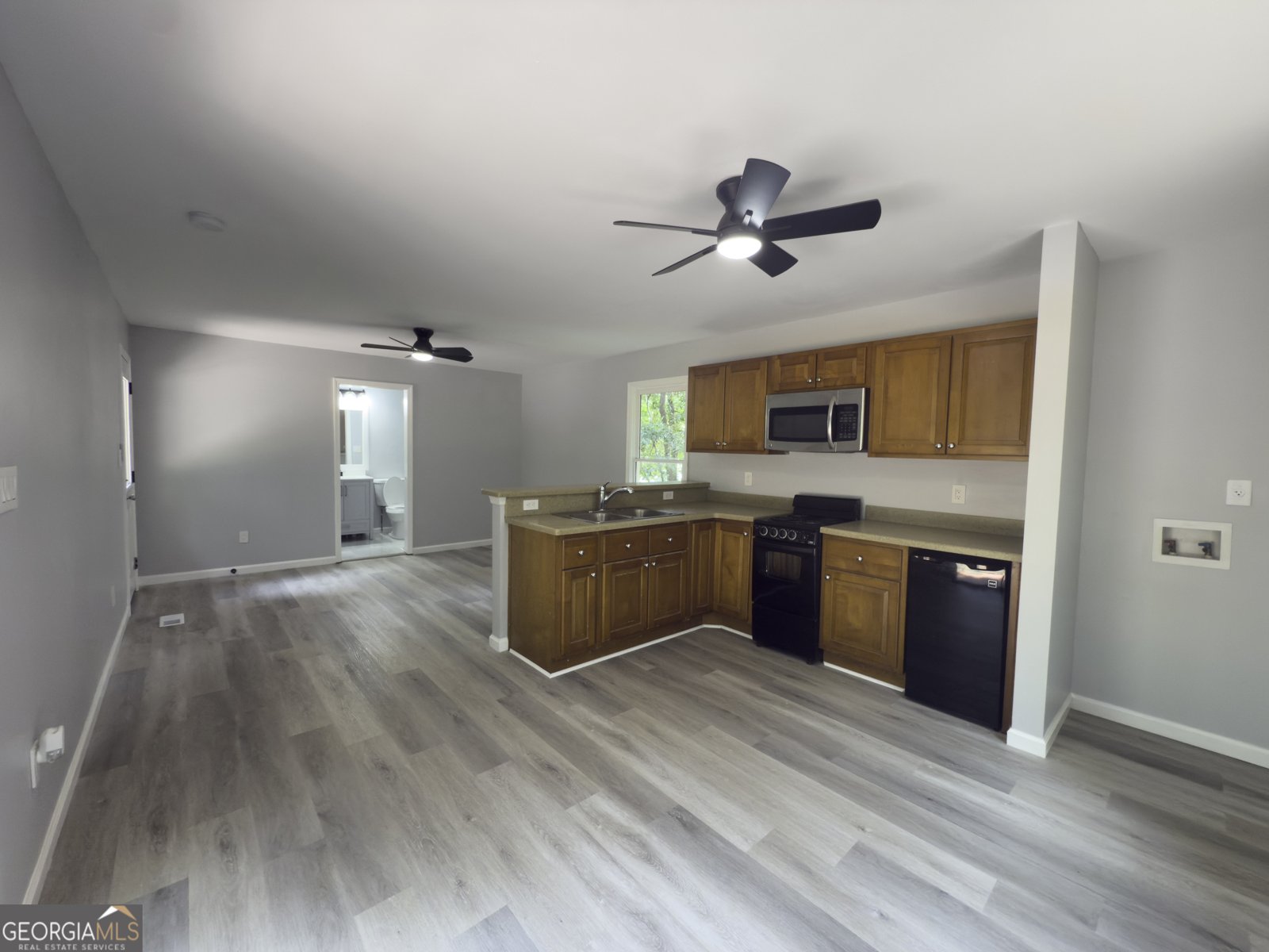 165 Forest Lake Drive Fayetteville - 1