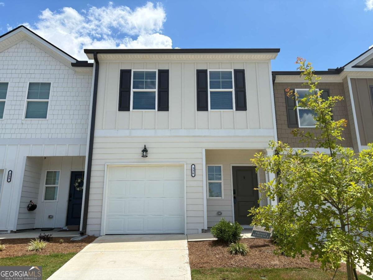 336 Regent Park Hoschton - 1