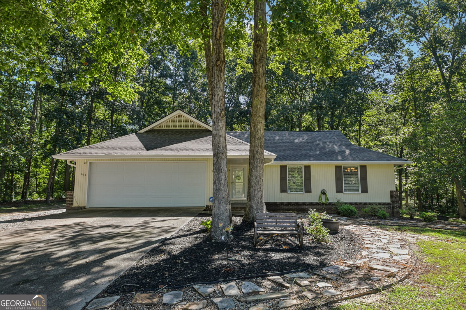 634 Knollwood Circle Conyers - 1