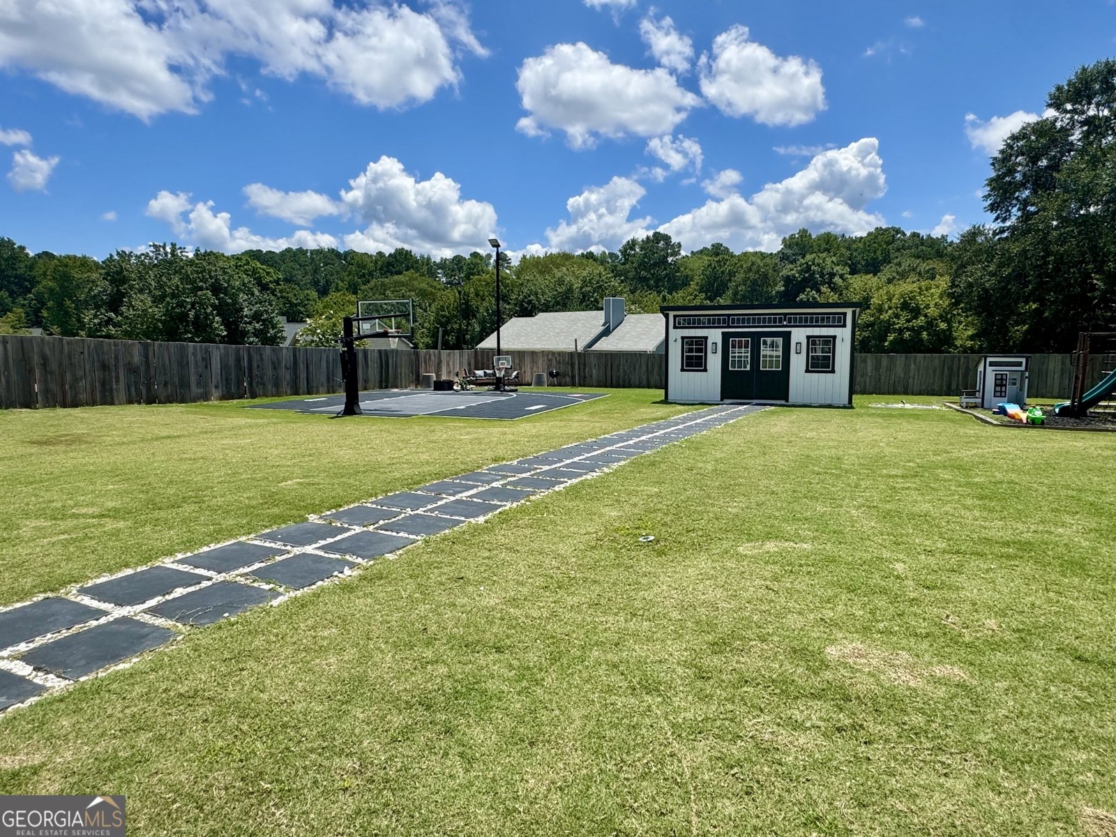 590 Hood Avenue Fayetteville - 1