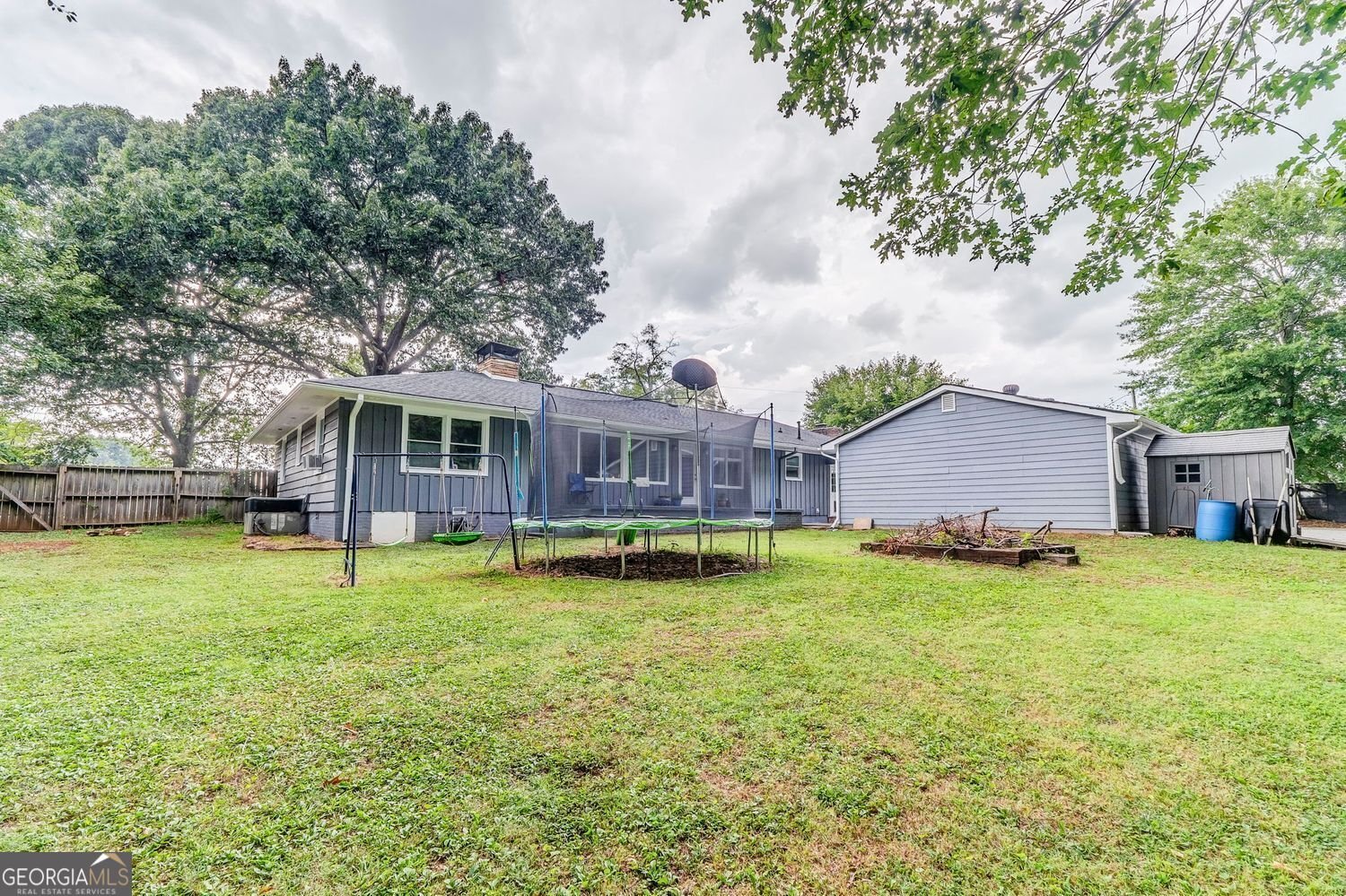1546 West Oak Drive Drive Marietta - 17