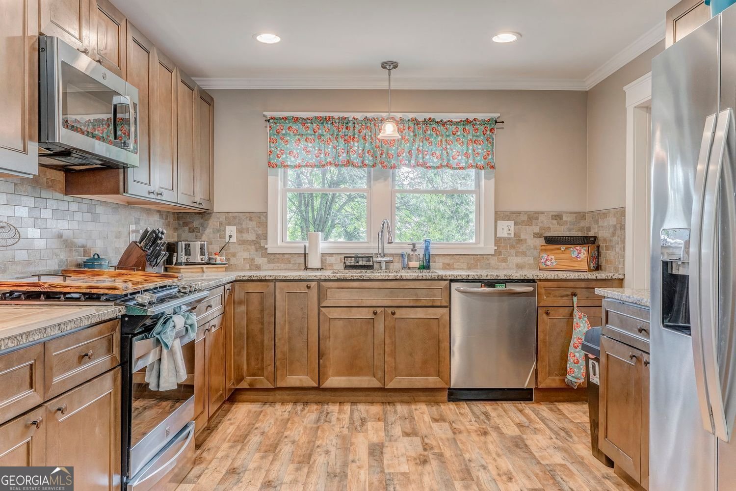 1546 West Oak Drive Drive Marietta - 27