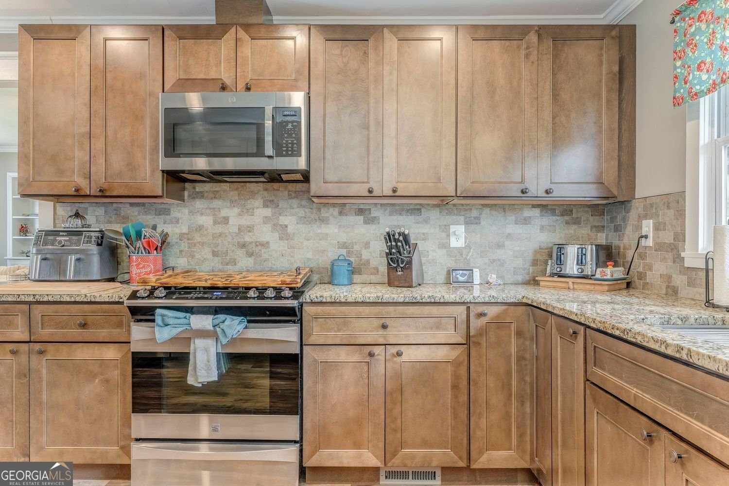 1546 West Oak Drive Drive Marietta - 30