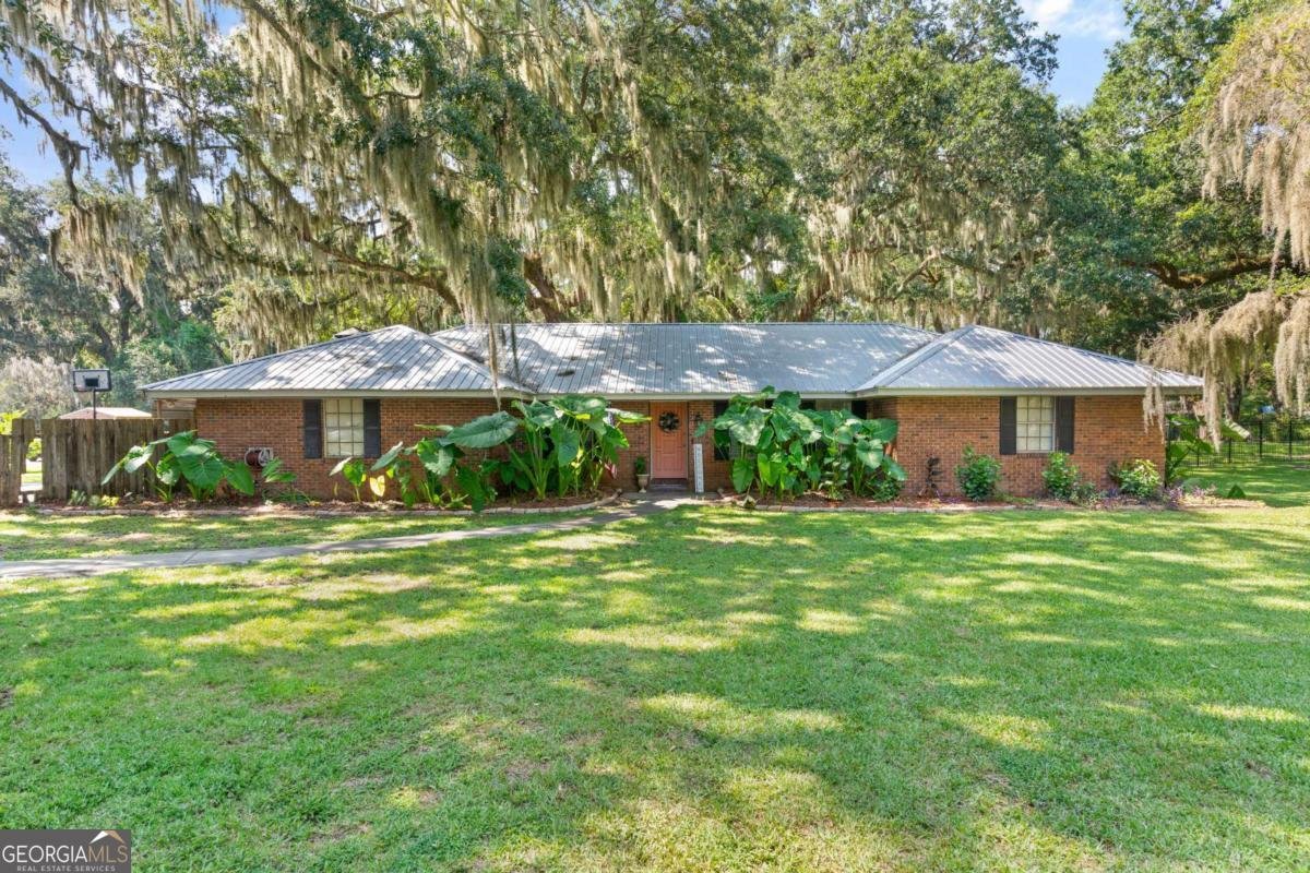 138 Mackay Drive Brunswick - 1