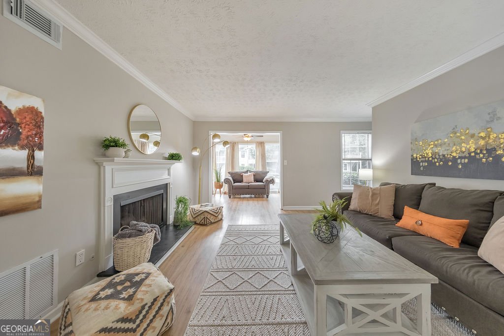 906 Augusta Drive Marietta - 4