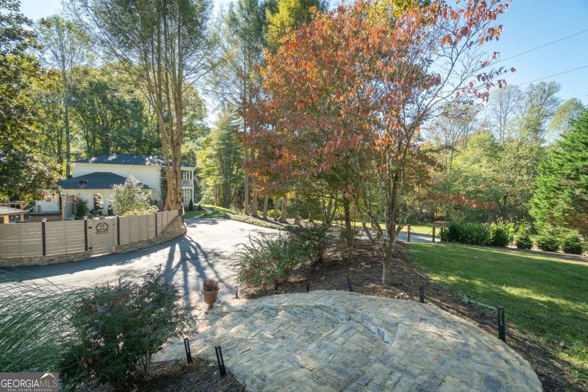 60 SMOKERISE Drive Sautee Nacoochee - 37