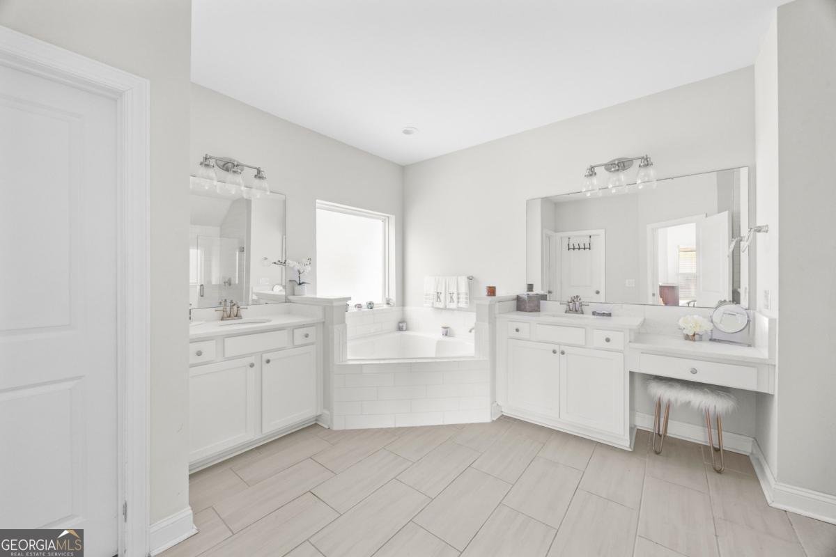 260 Mcqueen Drive Pooler - 36